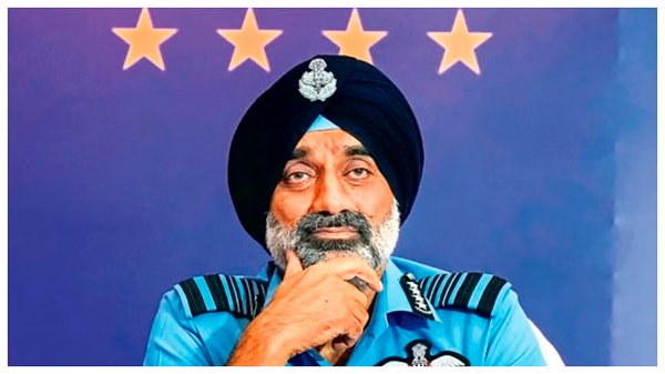 ‘1971 से ऑपरेशन सिंदूर तक, दुश्मनों को दिया करारा जवाब’, भारतीय वायुसेना दिवस पर बोले एयर चीफ मार्शल एपी सिंह