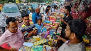 देश में गूंजी ‘वोकल फॉर लोकल’ की गूंज, दिवाली पर 6 लाख करोड़ की बिक्री दर्ज