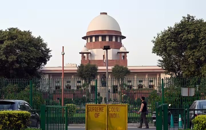 CJI पर जूता उछालने वाले राकेश किशोर पर SCBA की कार्रवाई, सदस्यता की समाप्त