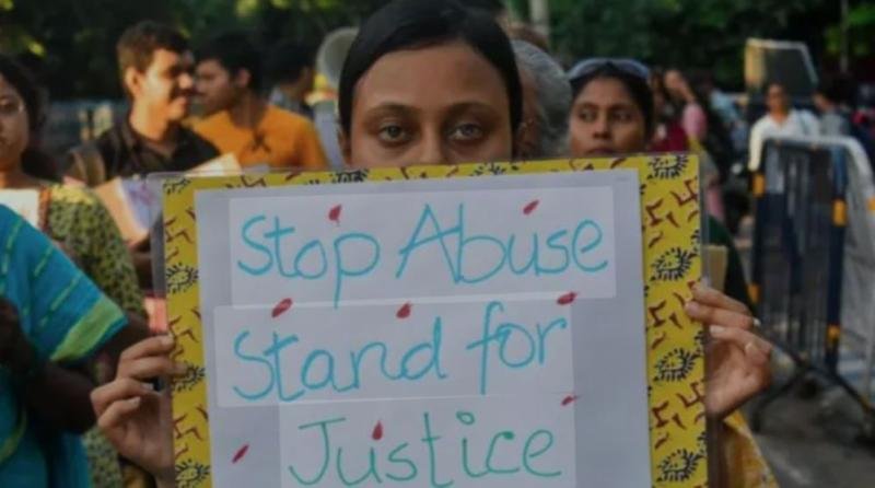 बंगाल में फिर से मेडिकल स्‍टूडेंट को हैवानों ने नोचा, फ्रेंड के साथ डिनर के लिए गई थीं बाहर, जांच में जुटी पुलिस