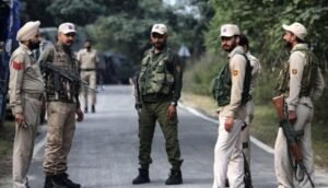 कश्मीर के 5 जिलों में पुलिस का सर्च ऑपरेशन