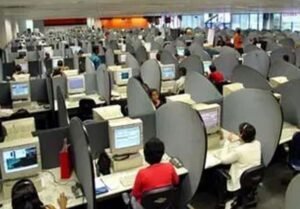 मुंबई में अंतरराष्ट्रीय कॉल सेंटर का पर्दाफाश, अमेरिका-कनाडा के लोगों को ठगा