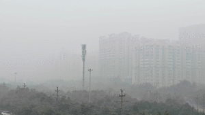 दिल्ली में वायु गुणवत्ता गंभीर स्तर पर, अगले 72 घंटे हालात और बिगड़ने के आसार…लोगों को सांस लेने में हो रही परेशानी