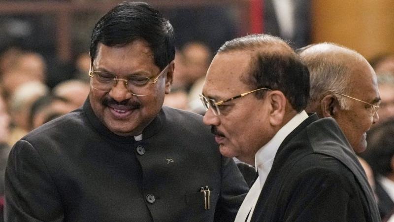 पूर्व CJI बी.आर. गवई ने दर्ज की नैतिक मिसाल, राष्ट्रपति भवन में छोड़ी ऑफिशियल गाड़ी