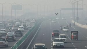 खतरनाक प्रदूषण : AQI 400 पार, बवाना में सबसे ज्यादा, जानिए कैसे बचें?