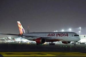 यात्री की तबीयत बिगड़ी….तिरुवनंतपुरम जा रहे विमान को मंगलुरु में उतारा गया