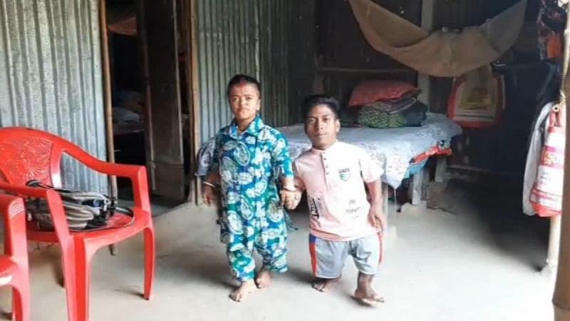 बंगाल के बौने जोड़े ने की विवाह की नई शुरुआत