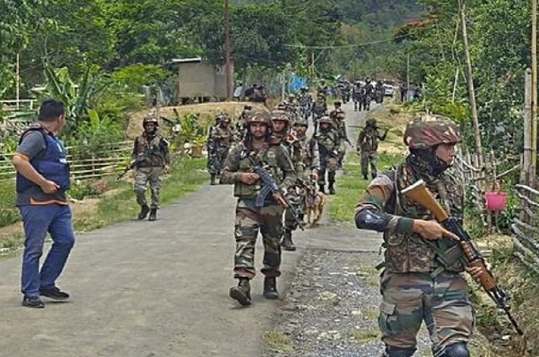 मणिपुर में गोलाबारी के बाद फिर बढ़ा तनाव, अतिरिक्त सुरक्षा बल किए गए तैनात