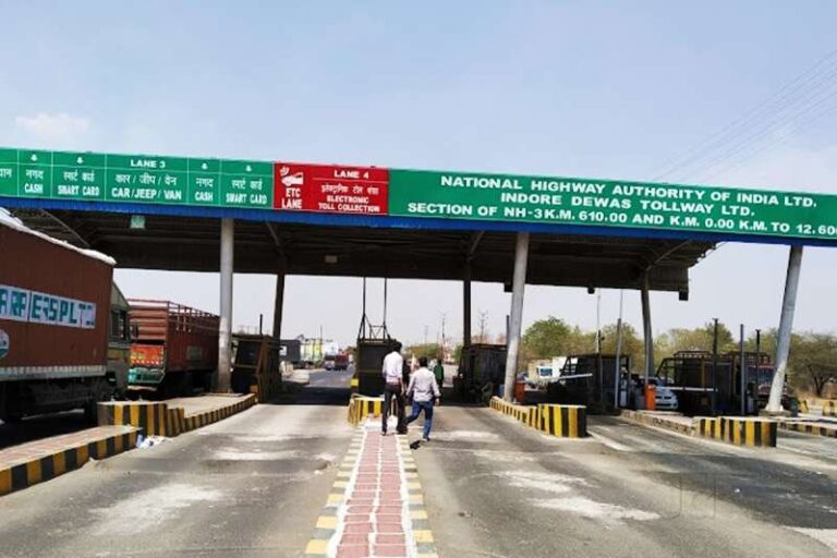 देशभर में अगले साल तक पूरी तरह बंद हो जाएंगे टोल बूथ, नए व्यवस्था होगी शुरू