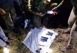 अंतरराष्ट्रीय सीमा पर ड्रोन से गिराई गई हथियारों की खेप, पिस्तौल, कारतूस और ग्रेनेड बरामद