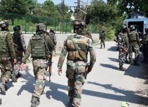 किश्तवाड़ जिले के डोलगाम में सुरक्षाबलों और आतंकवादियों के बीच भीषण मुठभेड़, घेराबंदी जारी