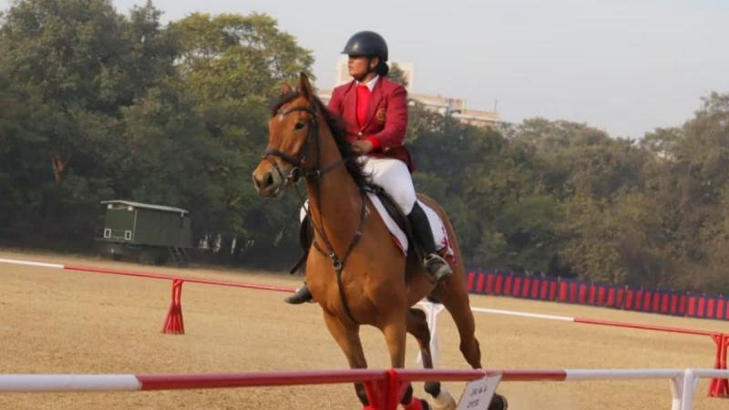 उत्तराखंड की बेटी स्वर्णिका ने घुड़सवारी में जीता स्वर्ण पदक, दिल्ली एनसीसी पीएम रैली में दिखाया जलवा