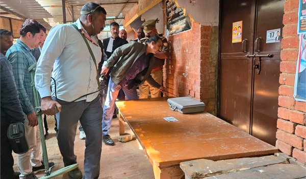 वाराणसी कचहरी में बम धमकी से हड़कंप, सुरक्षा एजेंसियां अलर्ट पर