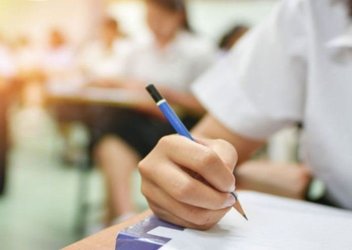 यूपीएससी सेवा में रहते हुए नहीं दे सकेंगे अब बार-बार परीक्षा, रैंक सुधारने का सिर्फ एक अवसर मिलेगा 