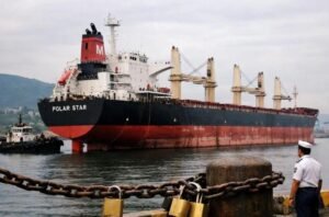 हाईकोर्ट ने दिया विशाखापट्टनम पोर्ट पर खड़े विदेशी जहाज को गिरफ्तार करने का आदेश